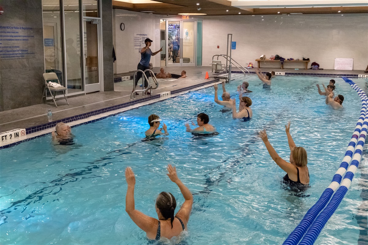  La Fitness Have Swimming Pool for Weight Loss