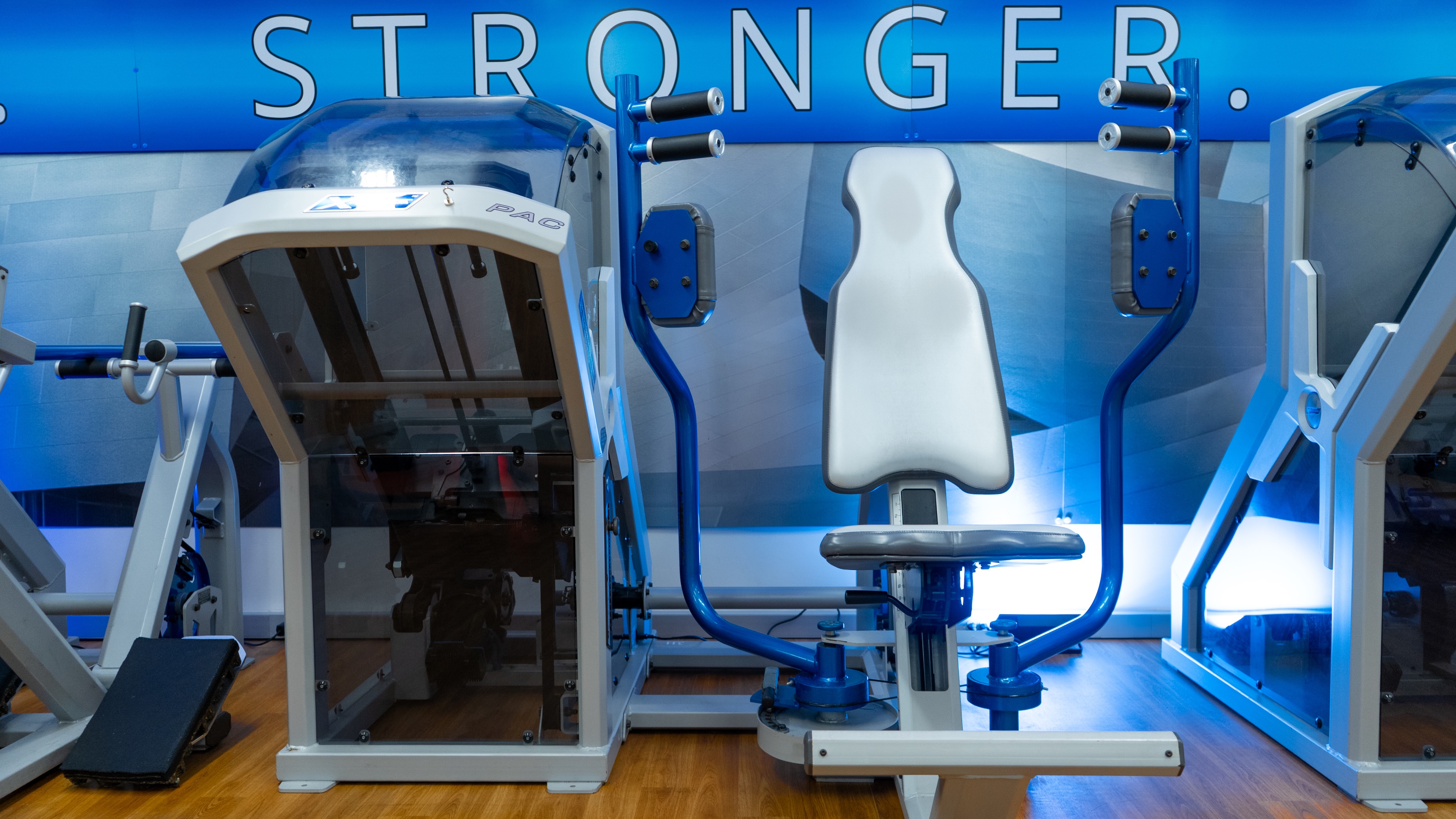XForce Body negative training machine