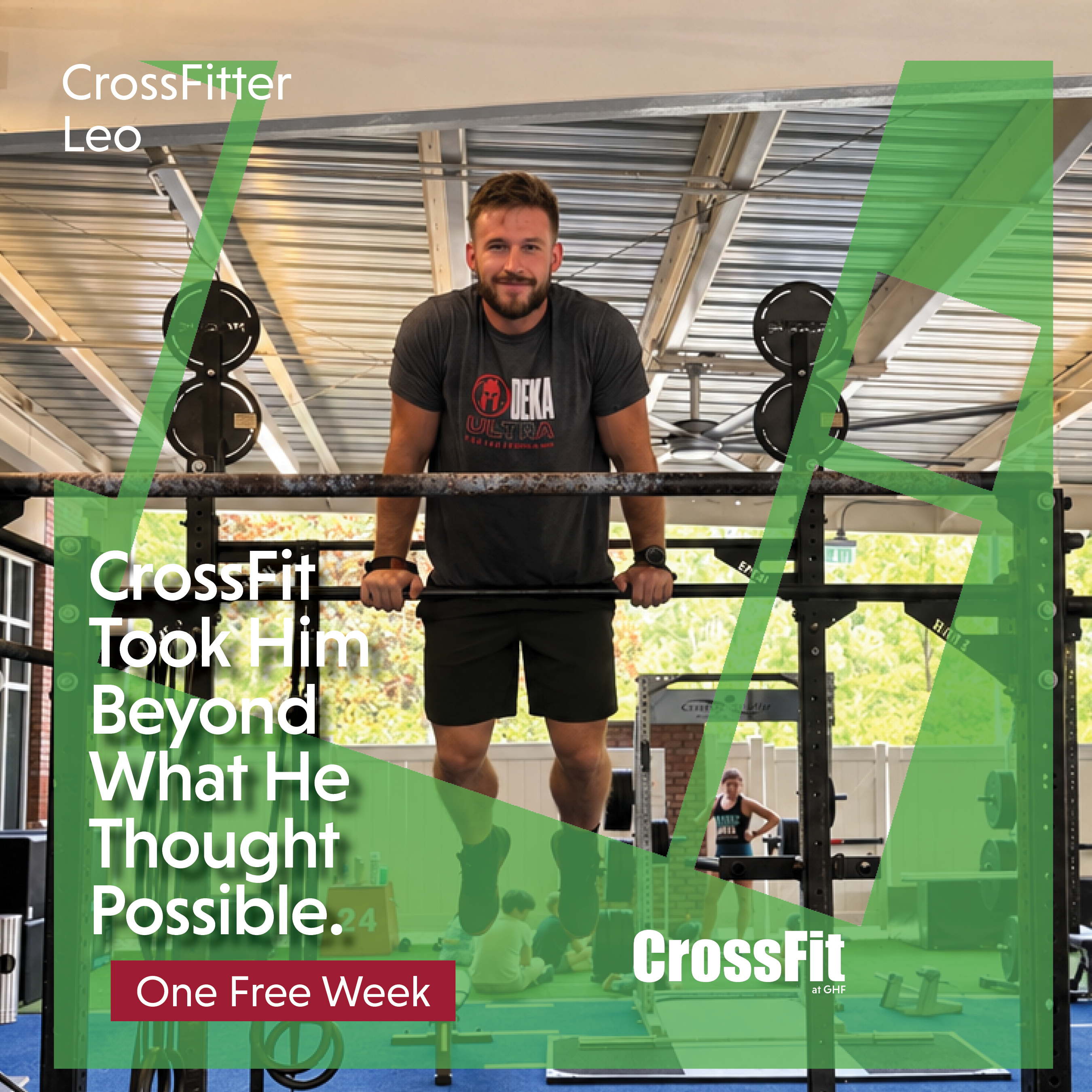 male crossfit athlete on pull bar at ghf tioga on the outdoor turf